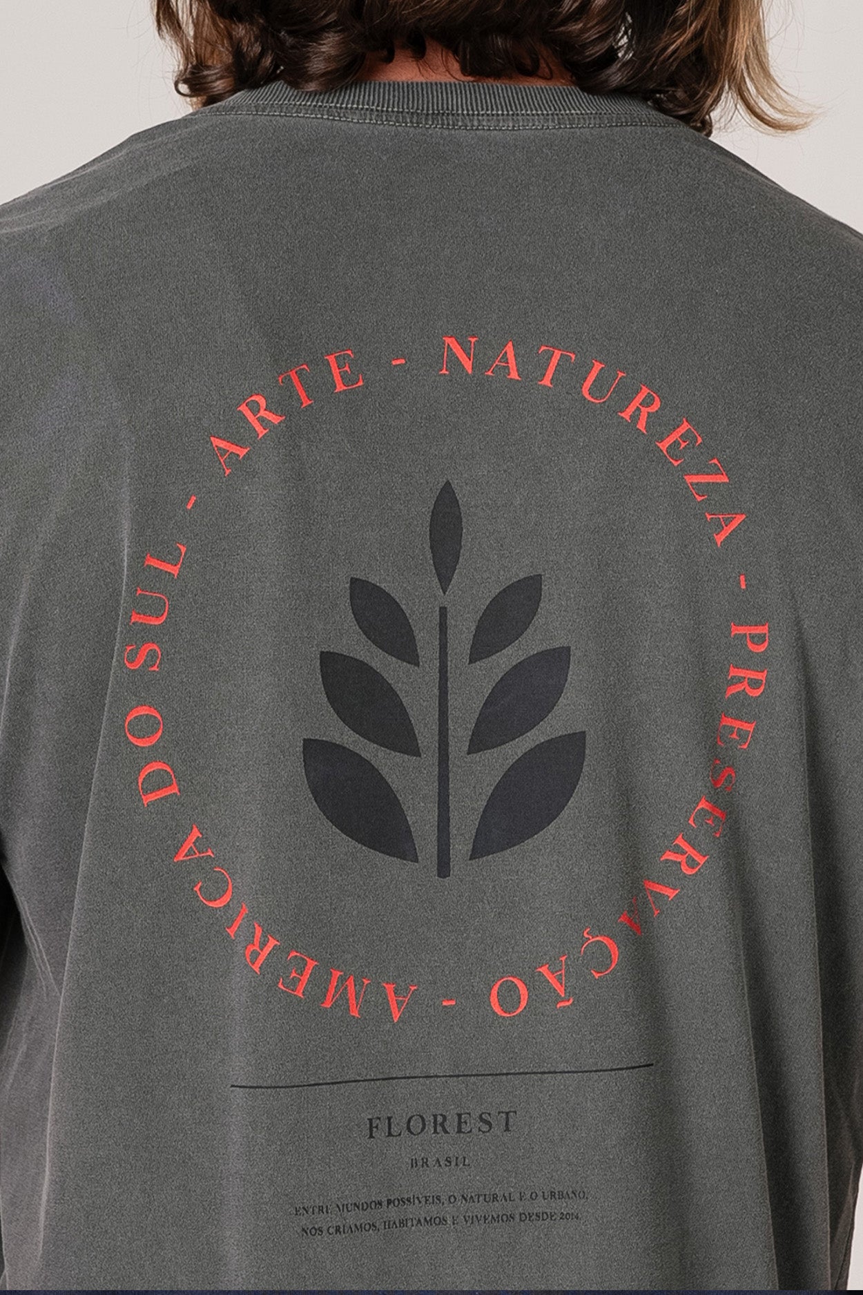 Camiseta Pilares Florest Stone Preto