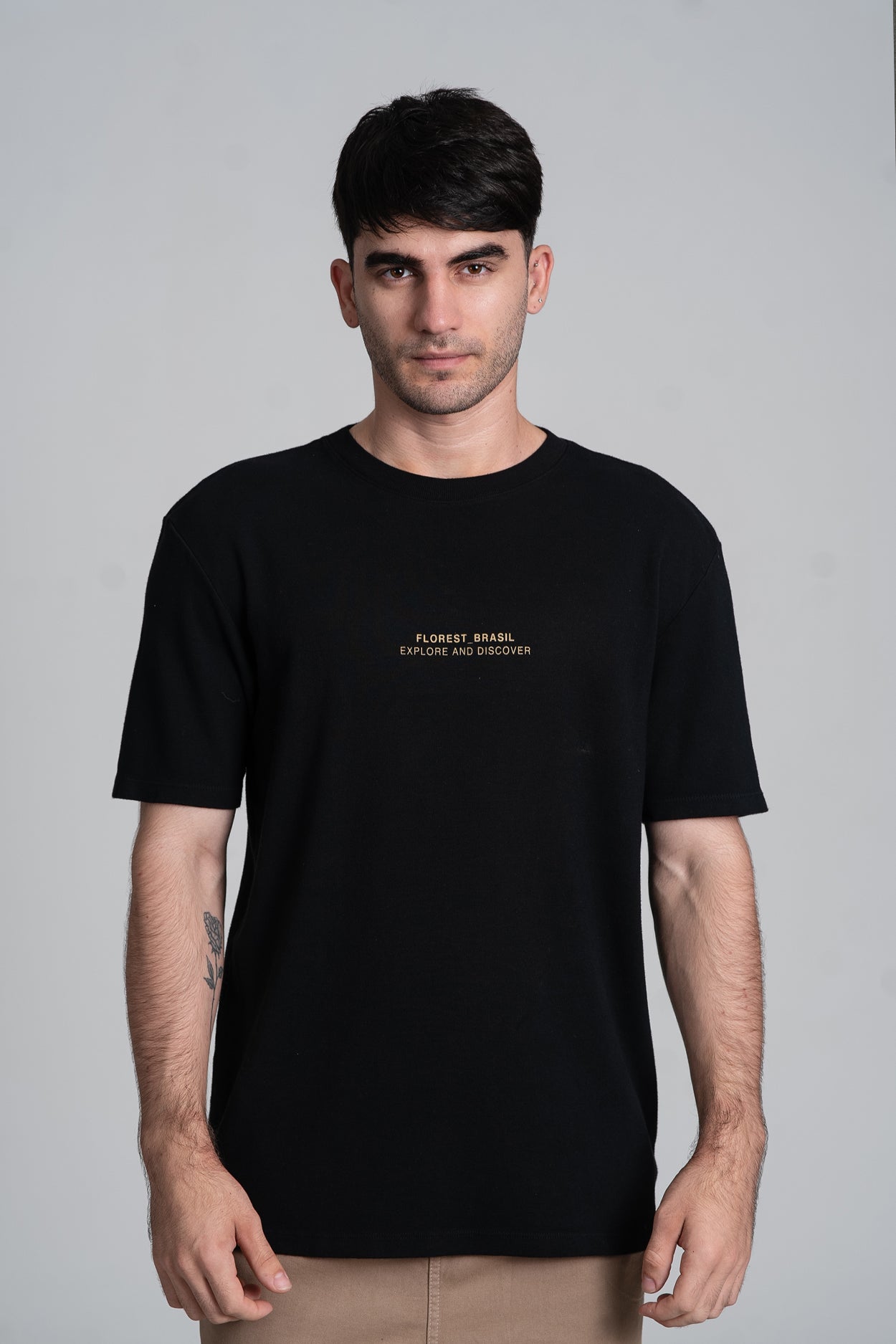 Camiseta Native Research Over Preto