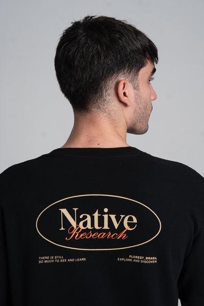 Camiseta Native Research Over Preto