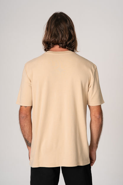 Camiseta Nature Is Therapy Over Bege