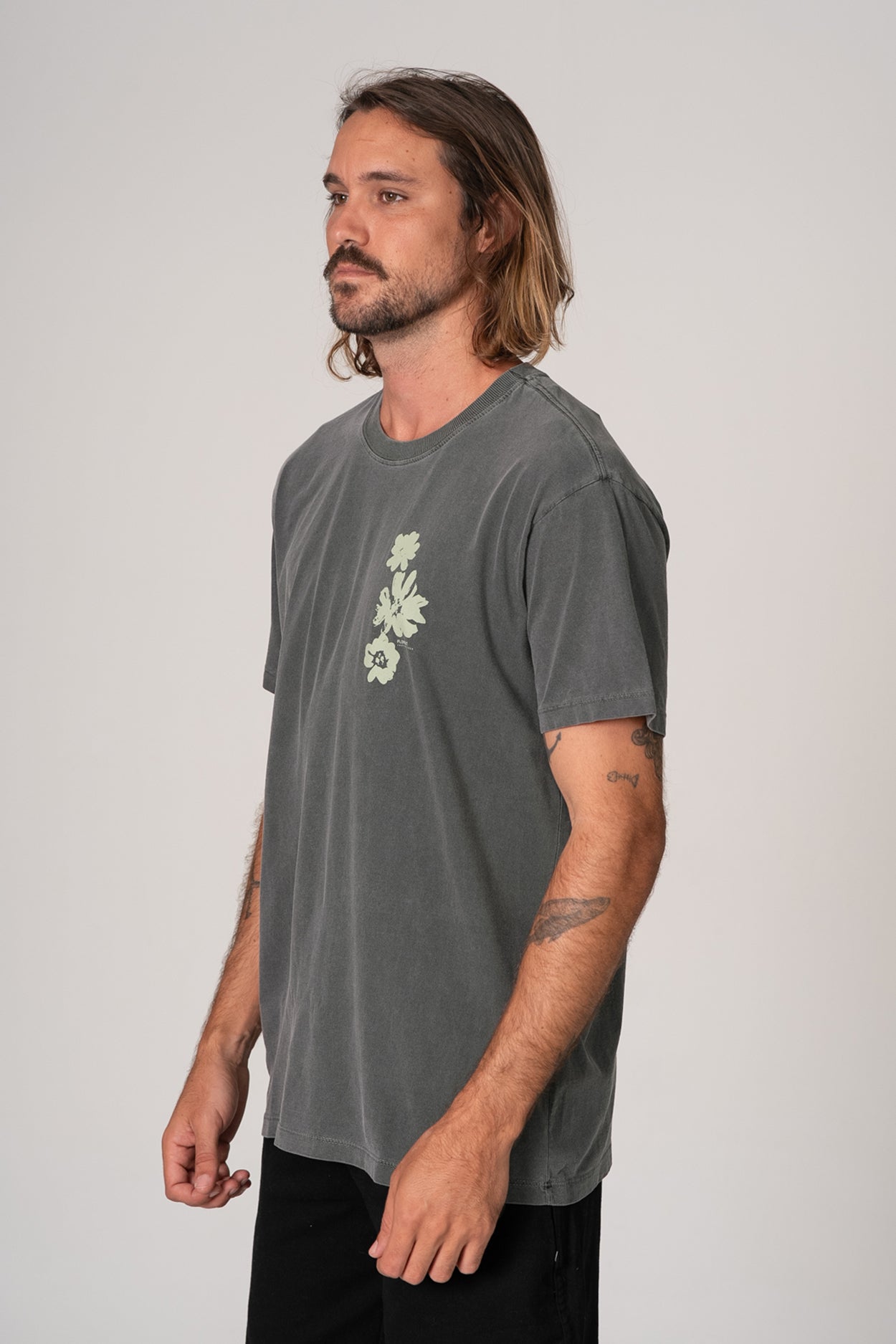 Camiseta Spring Stone Preto Stoned