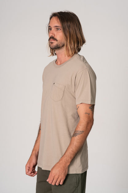 Camiseta Pocket Basic Caqui