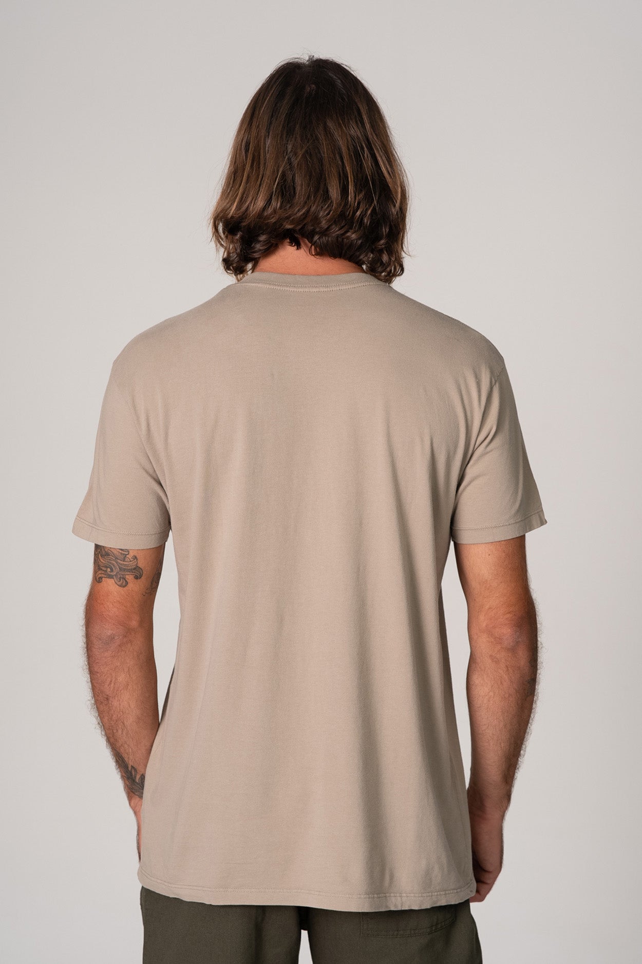 Camiseta Pocket Basic Caqui